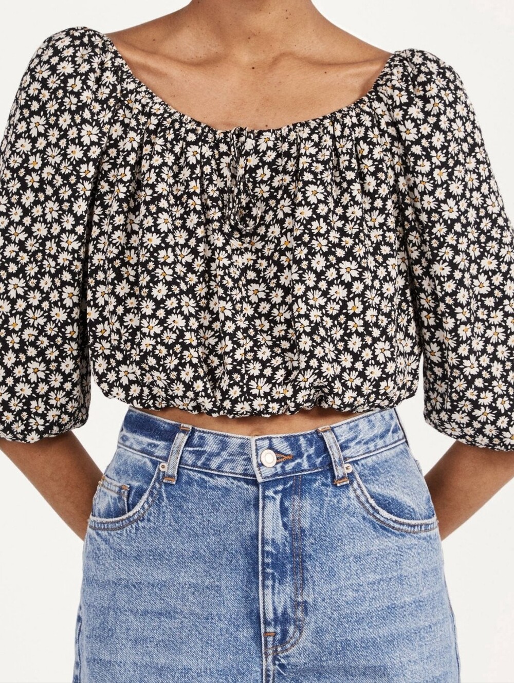 Bershka Daisy Print Puff Sleeve Crop Top Black Small S